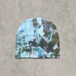 Japanese knit beanie hat in white/grey with graffiti print.