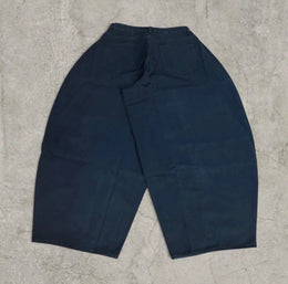 Wide-leg balloon skater jeans in black
