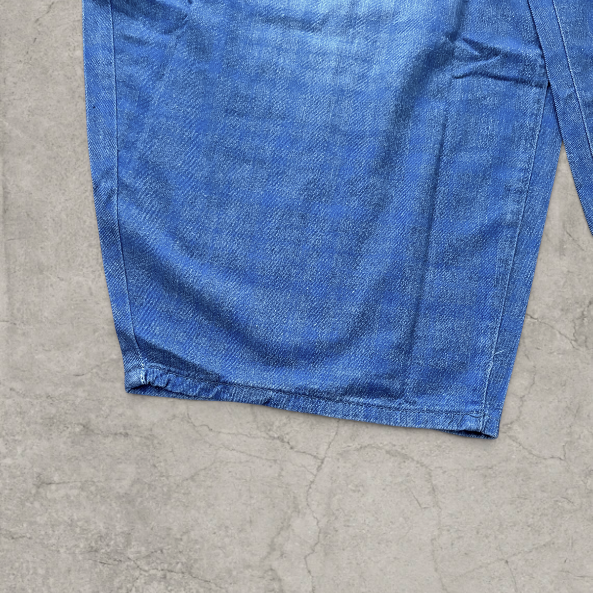 Wide-leg balloon skater jeans in blue plaid