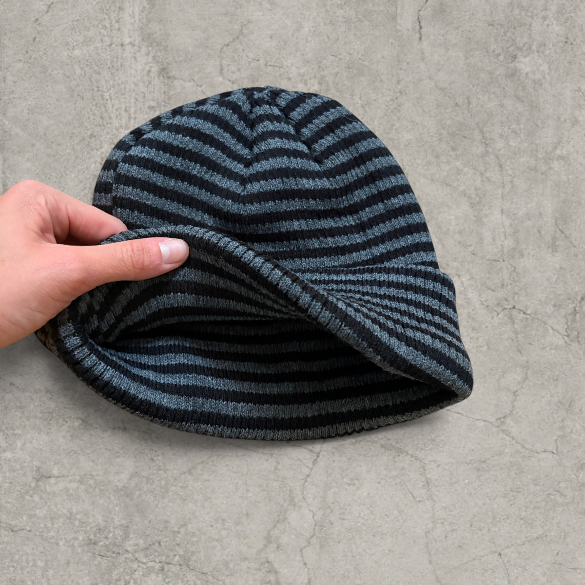 Striped knit beanie hat in black and grey
