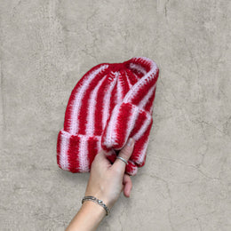 Striped knit beanie hat in red and pink