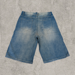 Baggy relaxed fit denim shorts jorts in washed blue