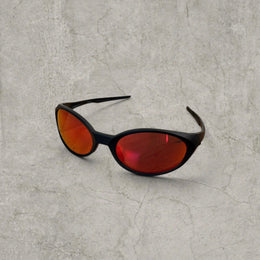 UV400 sunglasses with orange red reflective lens in black