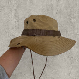 Vintage style boonie jungle bucket hat with straps in beige