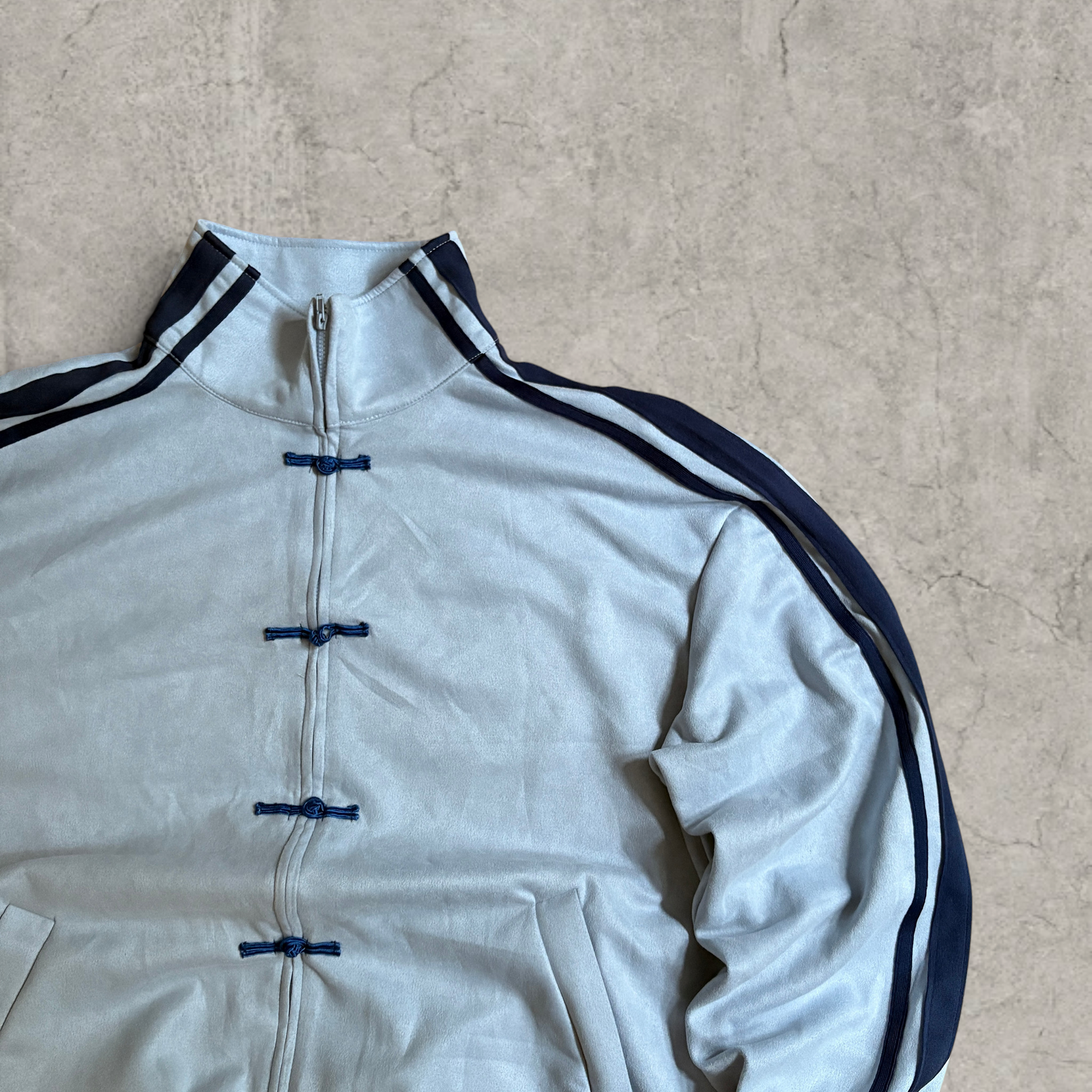 Incredible  boxy Korean zip-up sweatshirt jumper in light blue/navy with stripe print.