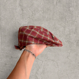 Vintage Plaid Flat Peak Beret Cap in burgundy red plaid – Adjustable Unisex