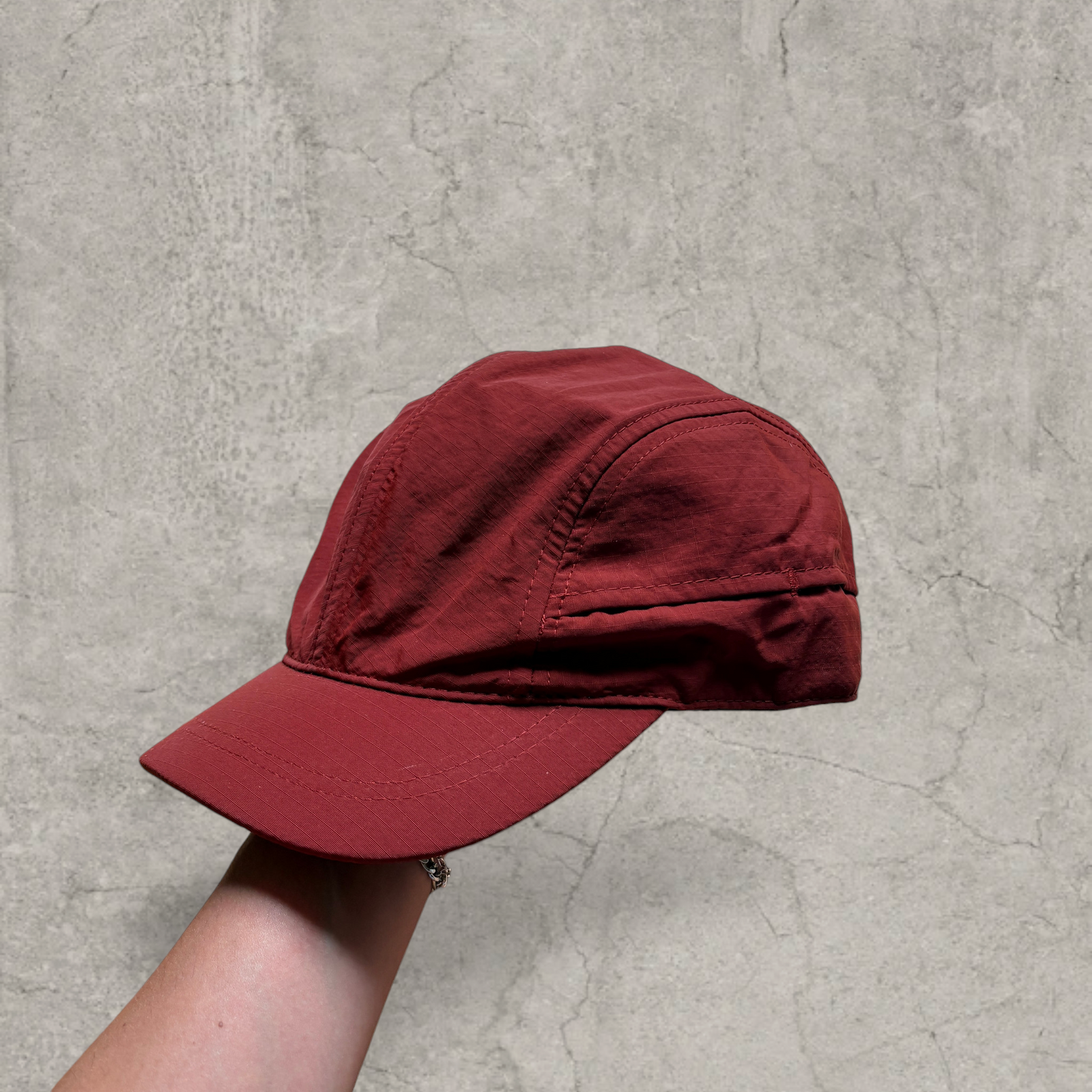 Vintage style hiking hat in red with Korean outdoor design