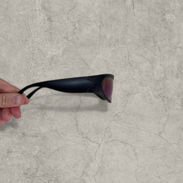 Alien sunglasses with reflective blue purple lenses in black