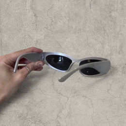 Alien sunglasses in grey with black lenses