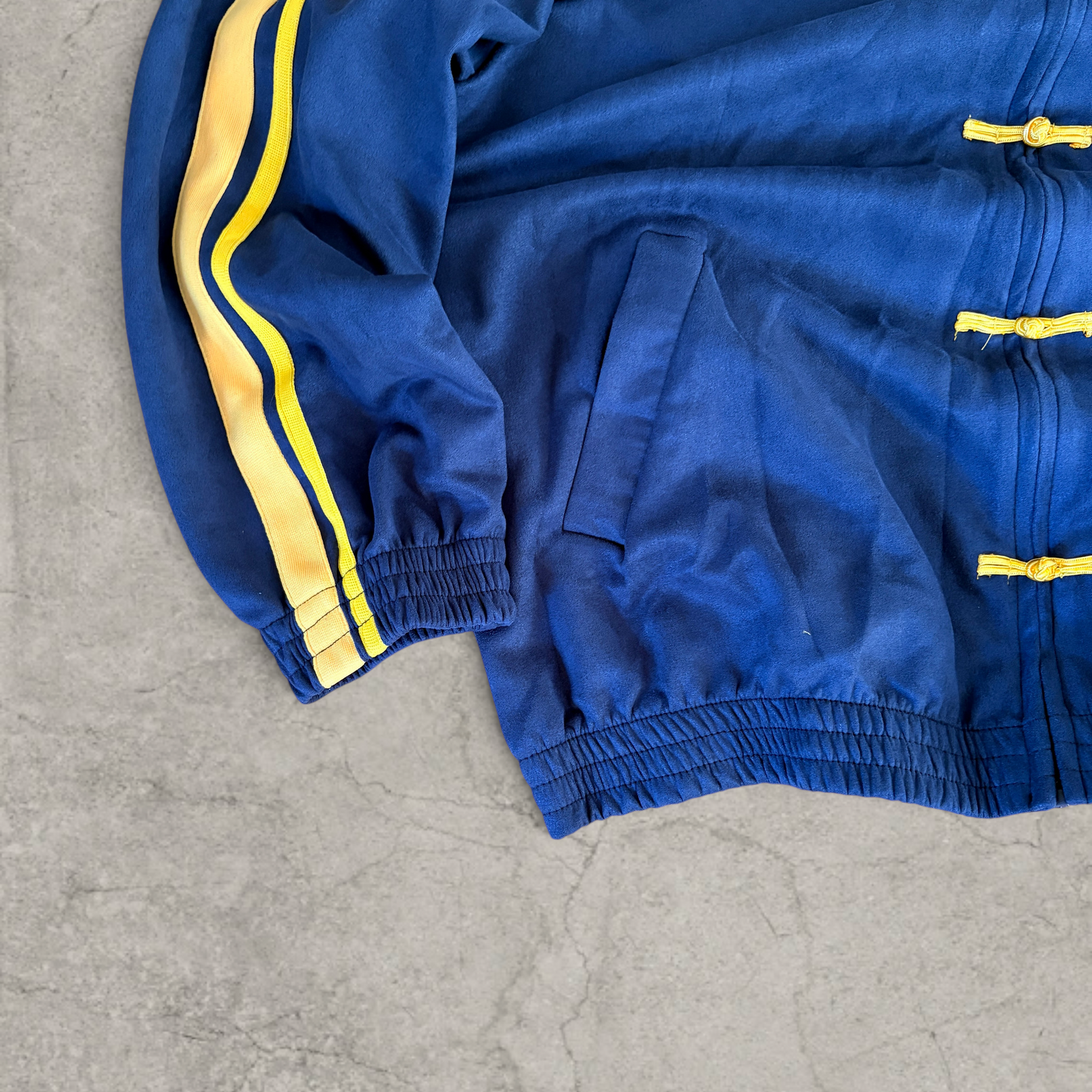 Boxy Korean zip-up sweatshirt jumper in navy blue with yellow stripes.