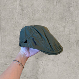Flat cap in khaki green with black embroidery