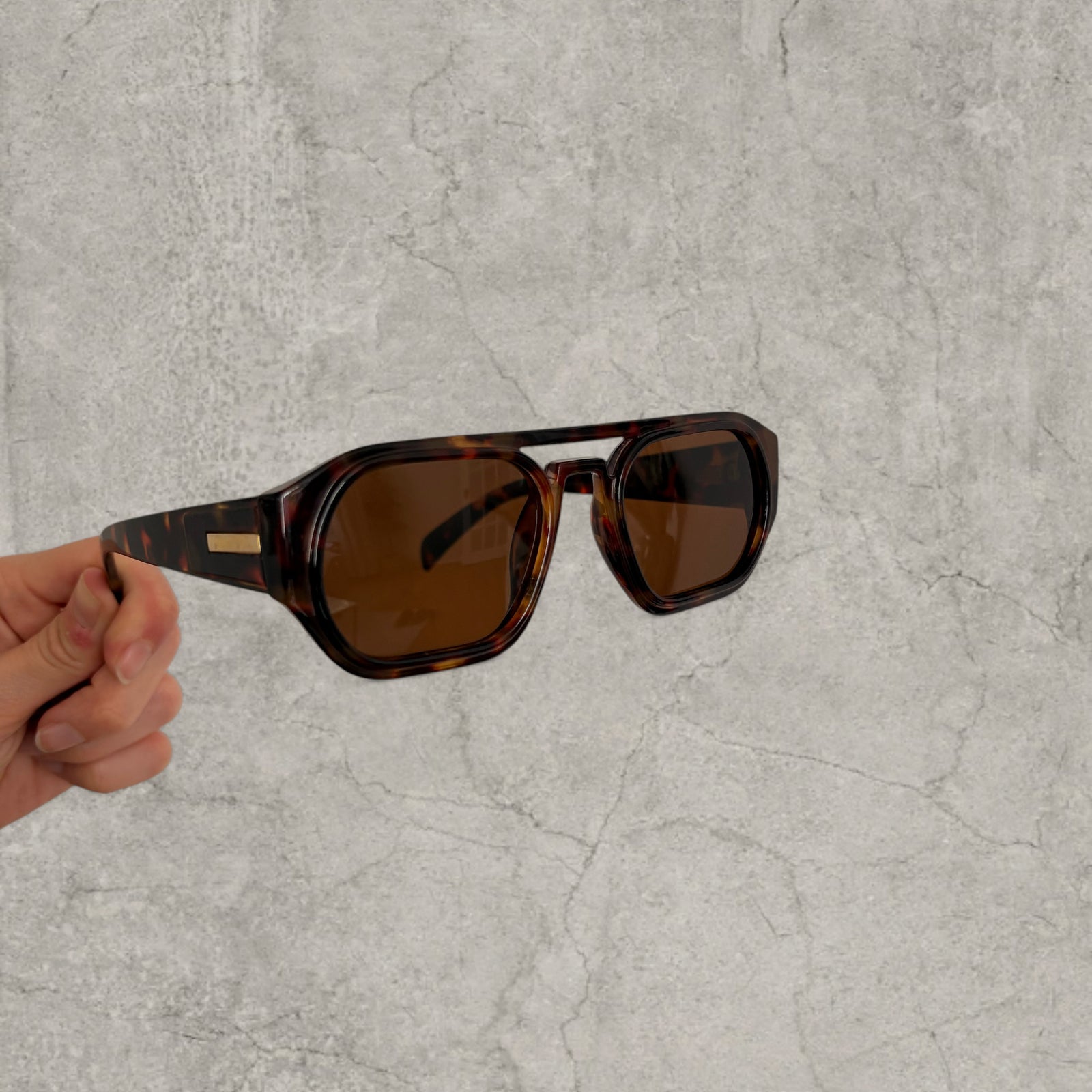 Vintage Aviator Sunglasses: Leopard Tortoise Shell Frame, chunky UV400 Brown Lenses