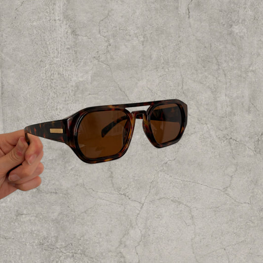 Aviator Sunglasses: Leopard Tortoise Shell Frame, chunky