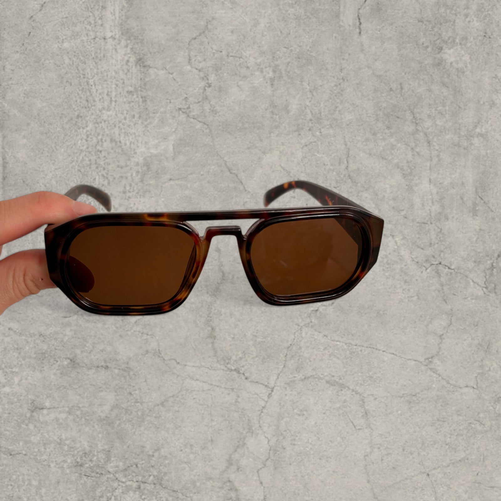 Vintage Aviator Sunglasses: Leopard Tortoise Shell Frame, chunky UV400 Brown Lenses