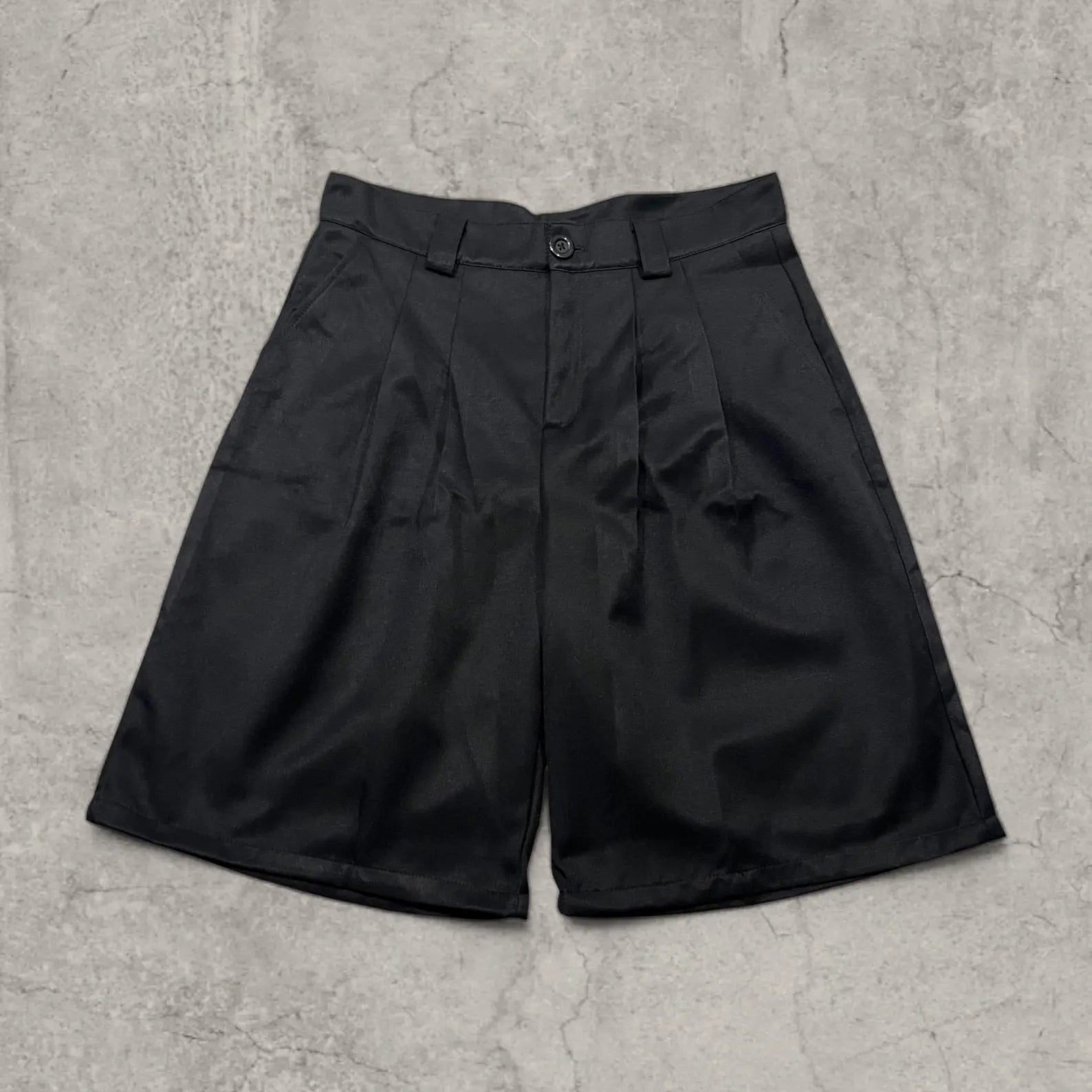 Insane baggy relaxed fit Japanese tailored shorts in black with pleats.