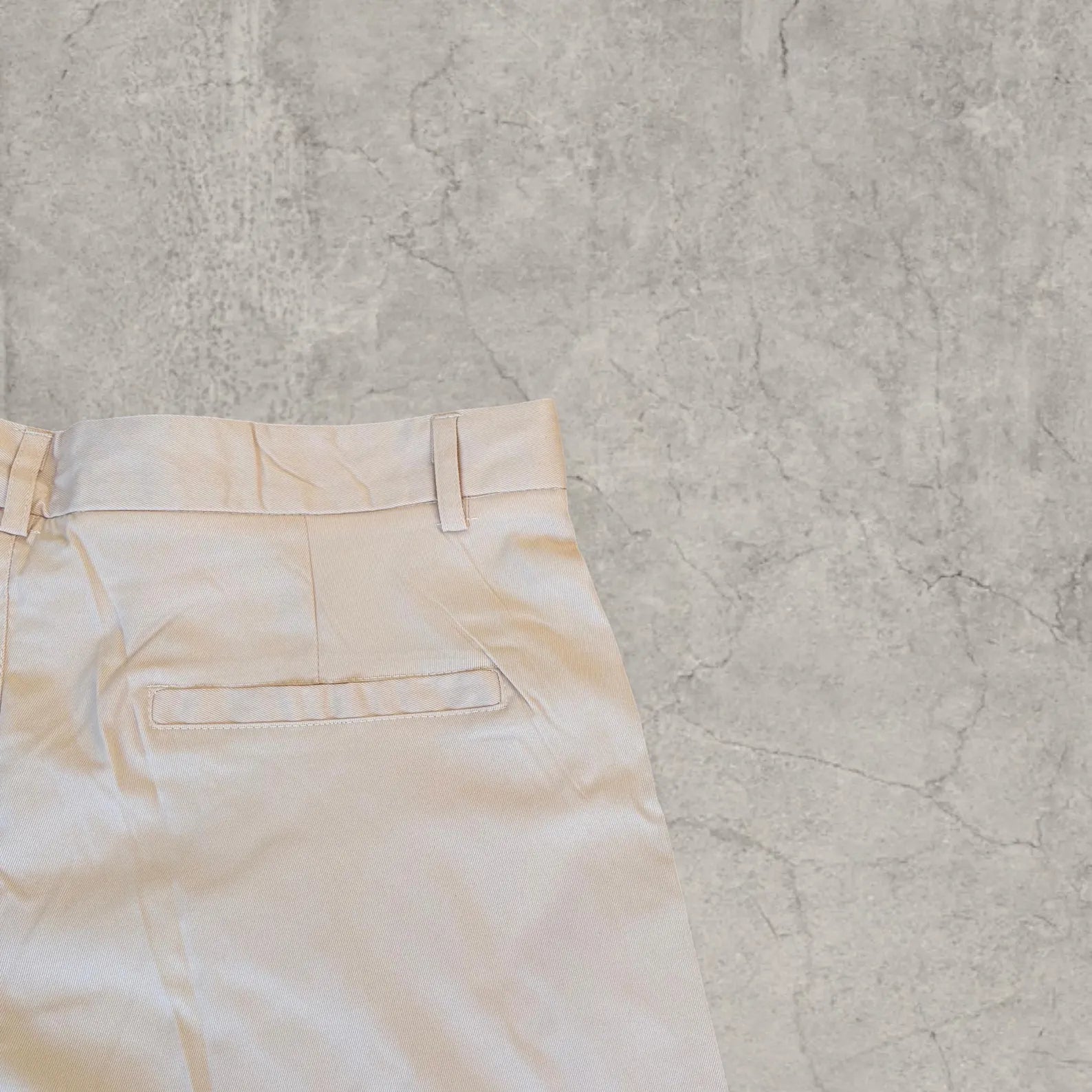 Insane baggy relaxed fit shorts in cream with pleats. Japanese style.