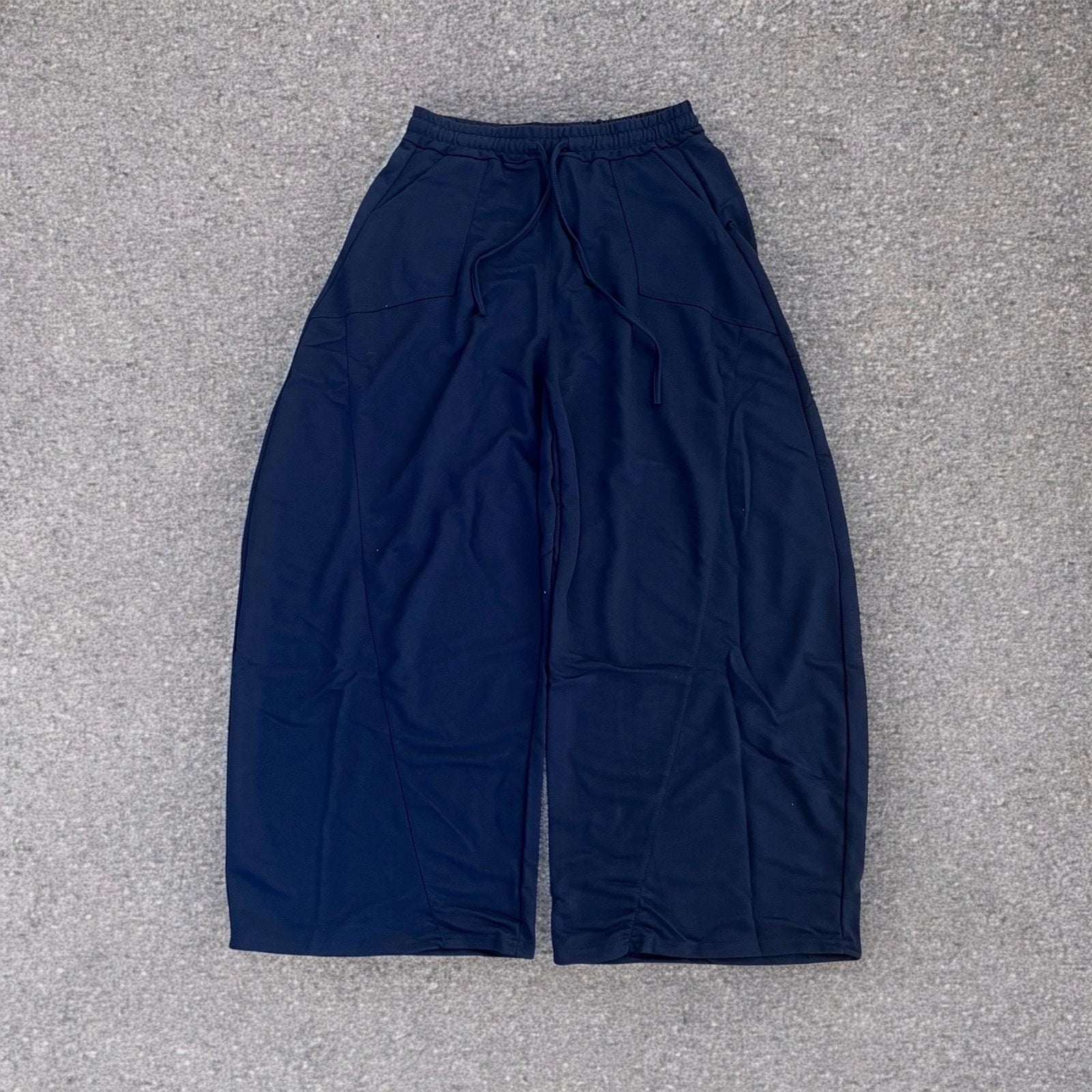 Incredible super baggy wide leg Korean joggers in black. Size M