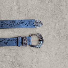 Vintage style faux leather western cowboy belt in grey with silver trim. 103cm.
