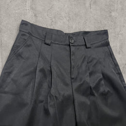 Baggy Japanese tailored shorts with pleats in black
