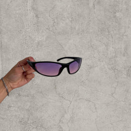 Insane UV400 sunglasses in black with purple pink lense. One size.