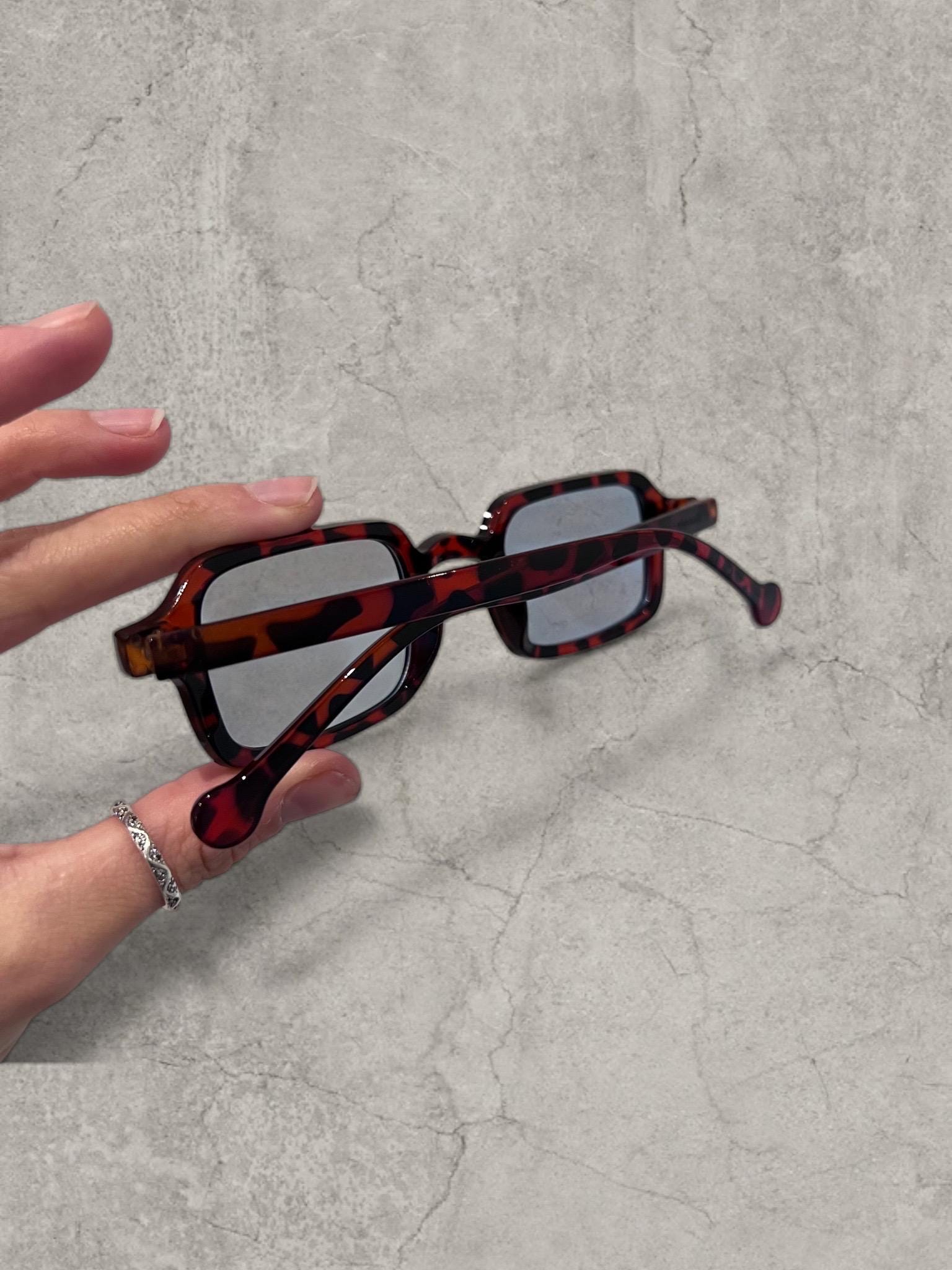 Vintage Style brown Tinted blue Glasses: brown Black tortoise shell Frame Unisex