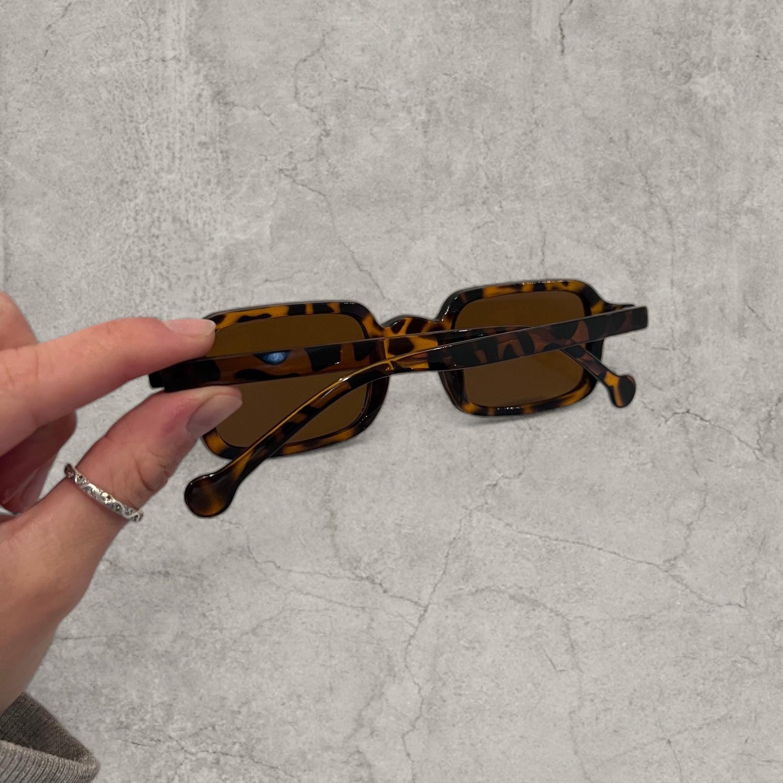Vintage Style brown Tinted Glasses: brown Black tortoise shell Frame Unisex