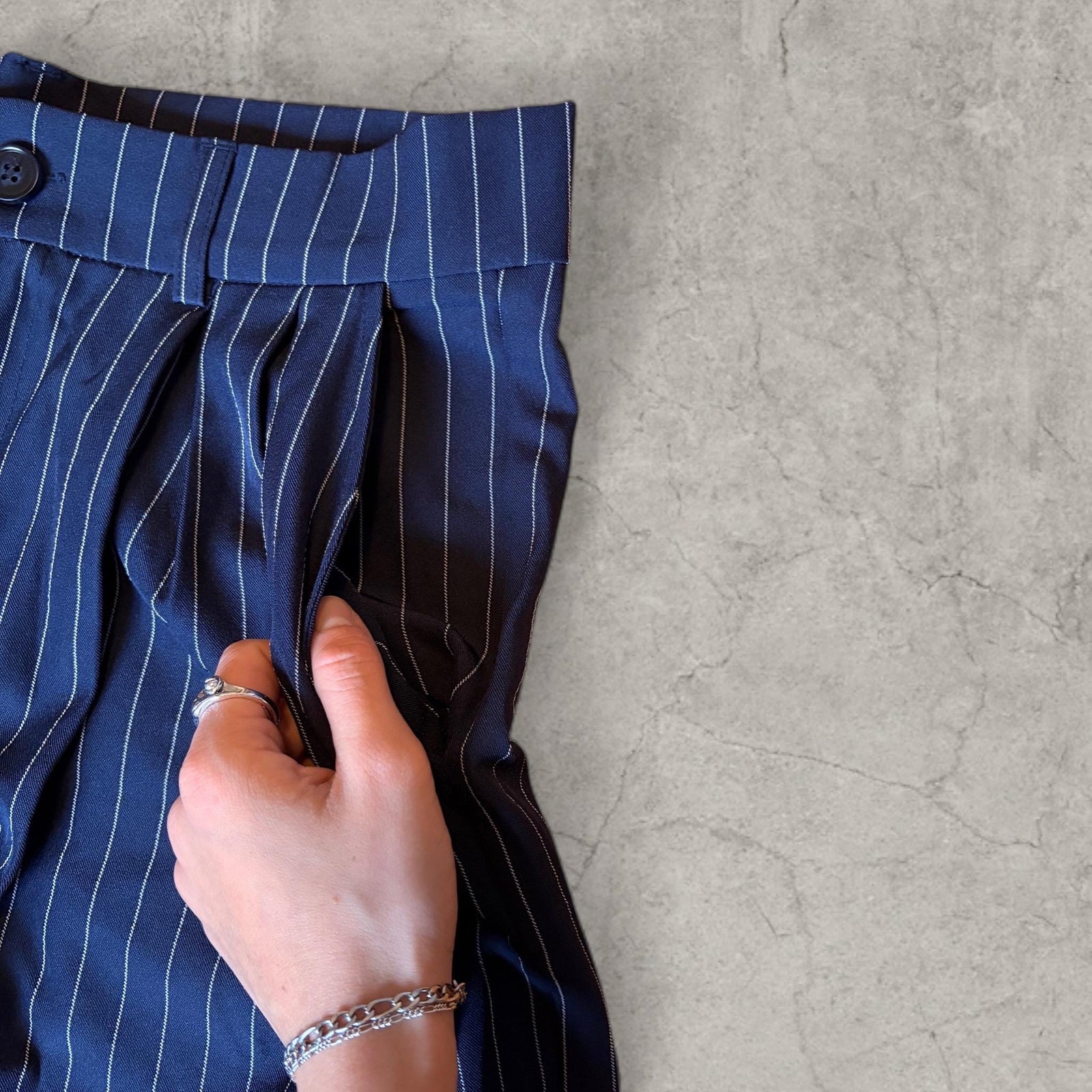 Wide-leg trousers with pinstripe in navy blue Japanese Korean style