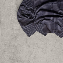 Tailored striped shirt with collar and buttons in dark brown and white