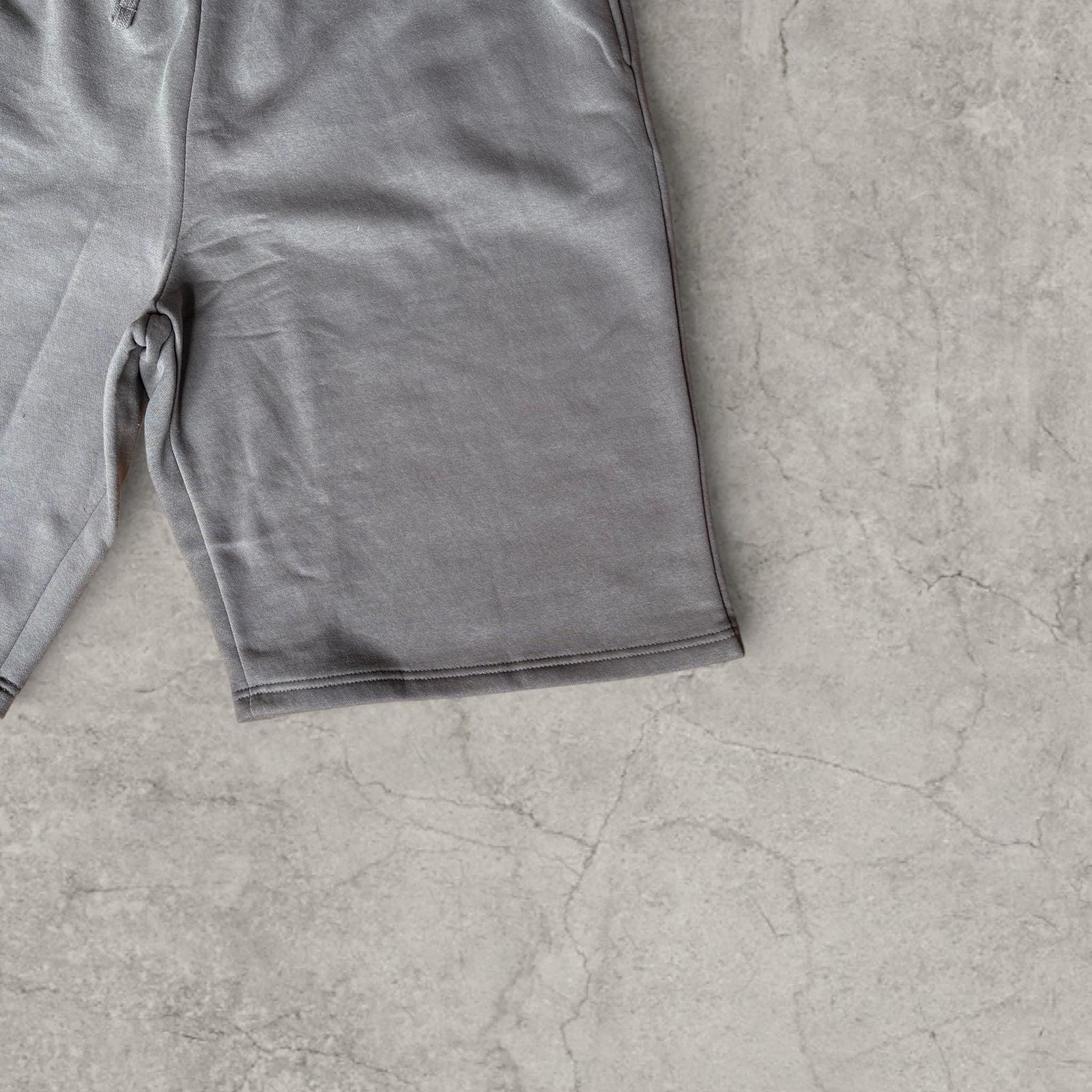 Cool baggy wide leg long jersey shorts jorts in grey. Size S/M/L (Multiple Sizes)