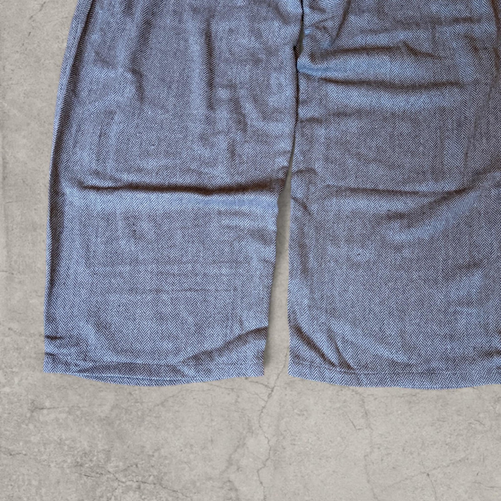 Insane baggy relaxed fit tailored trousers in grey/beige with herringbone.