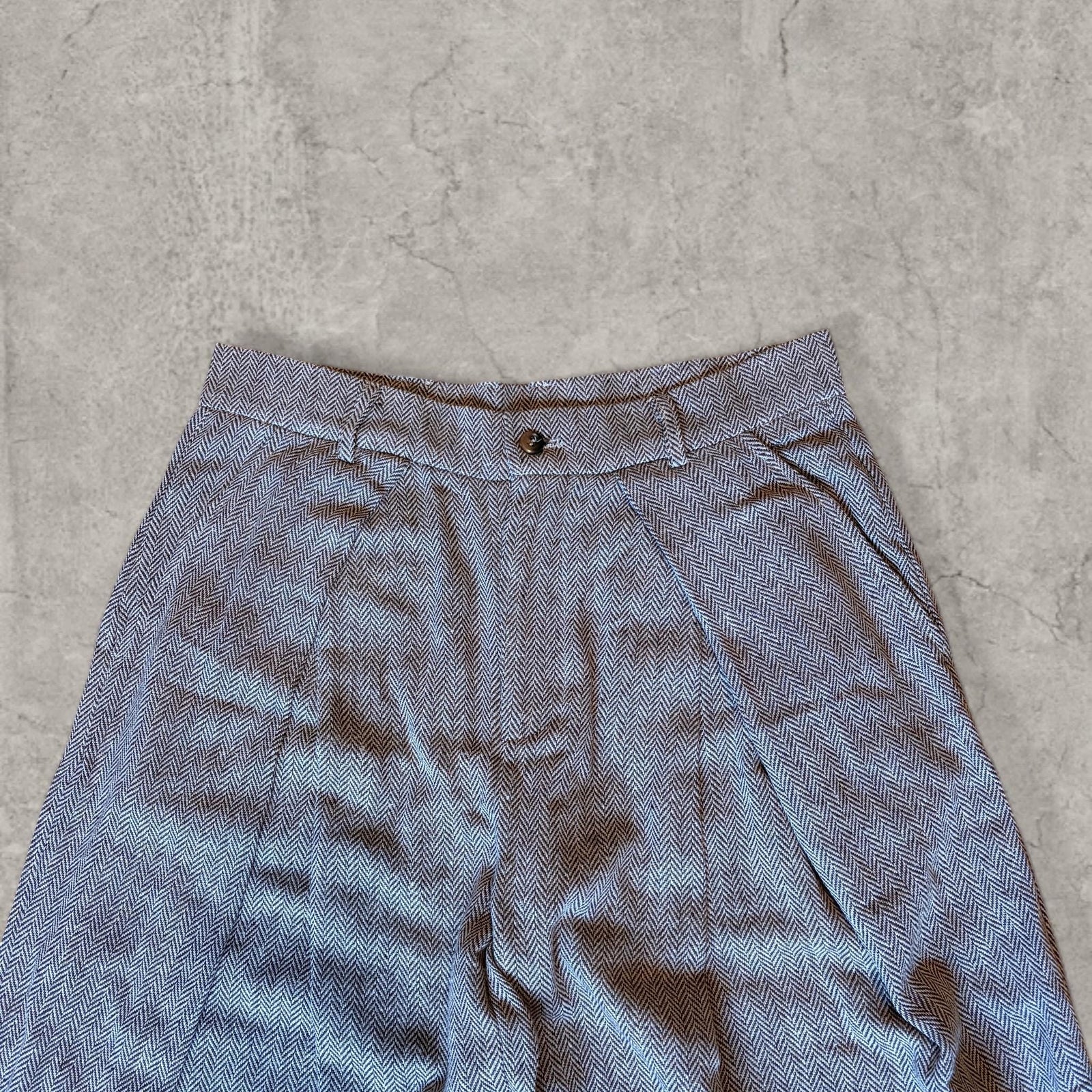 Insane baggy relaxed fit tailored trousers in grey/beige with herringbone.