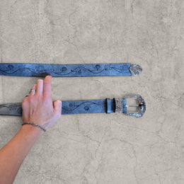 Vintage style faux leather western cowboy belt in grey with silver trim. 103cm.
