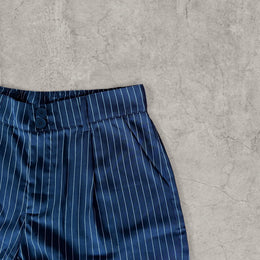 Insane baggy relaxed fit shorts in black pinstripe with pleats.