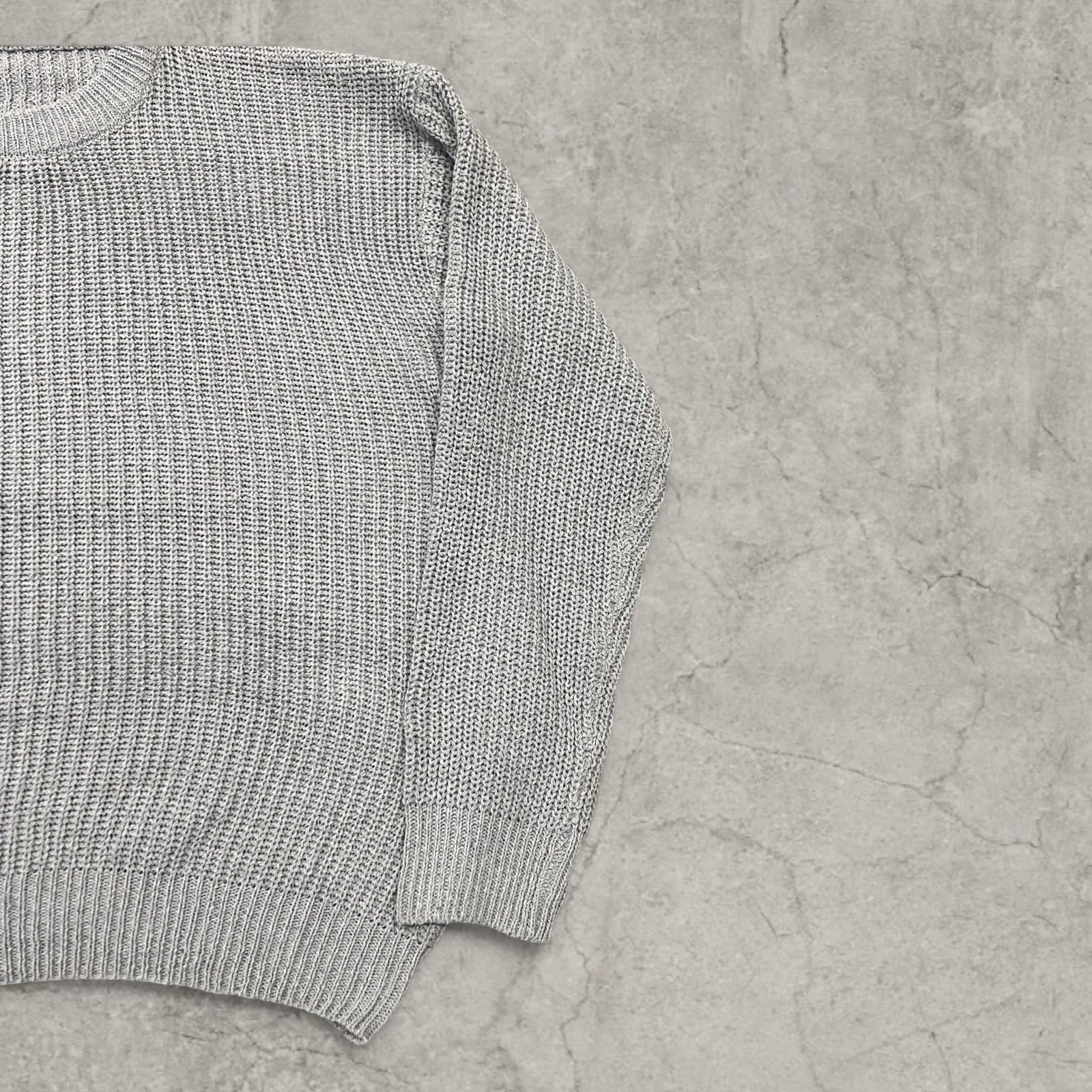 Vintage knitted jumper sweater in grey.