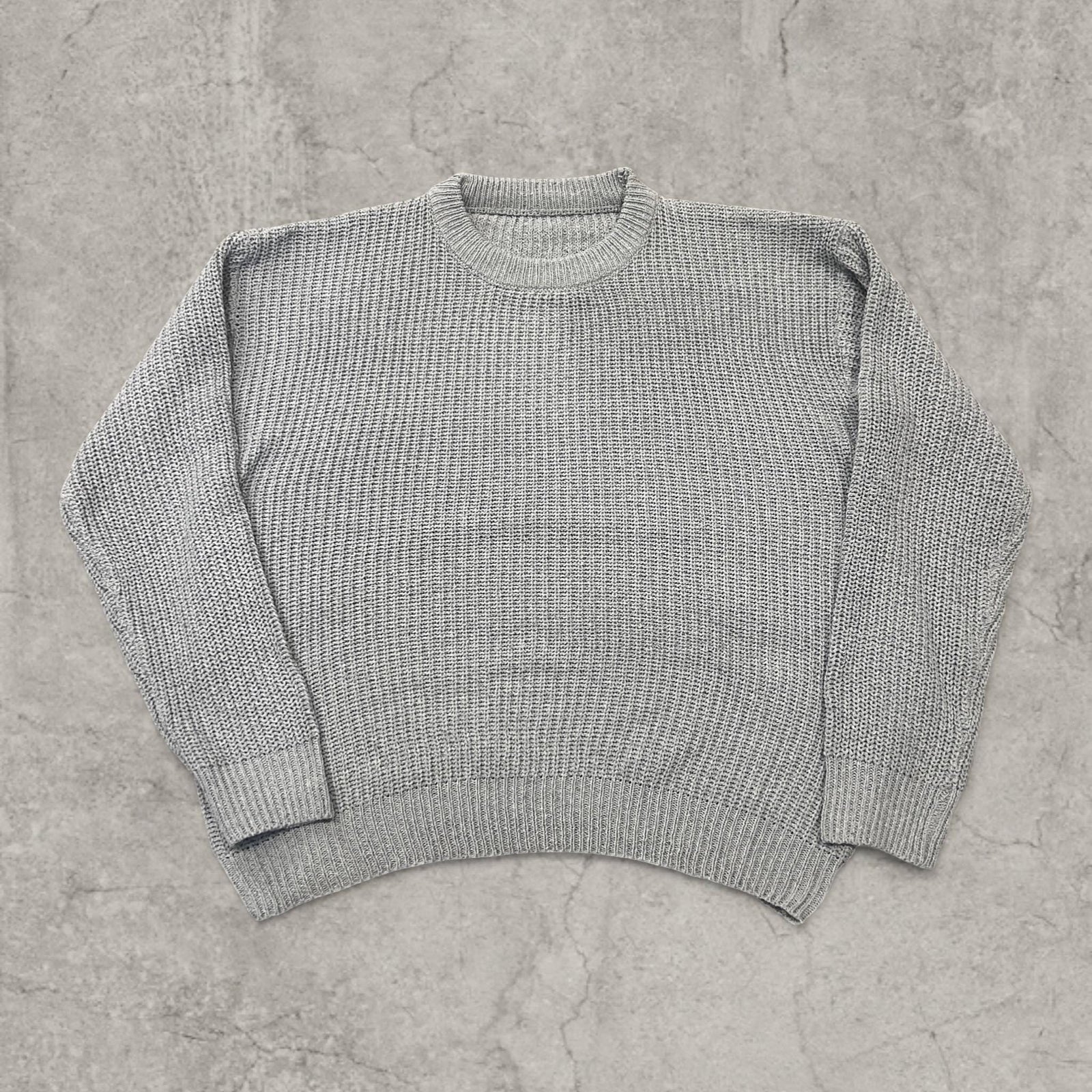 Vintage knitted jumper sweater in grey.