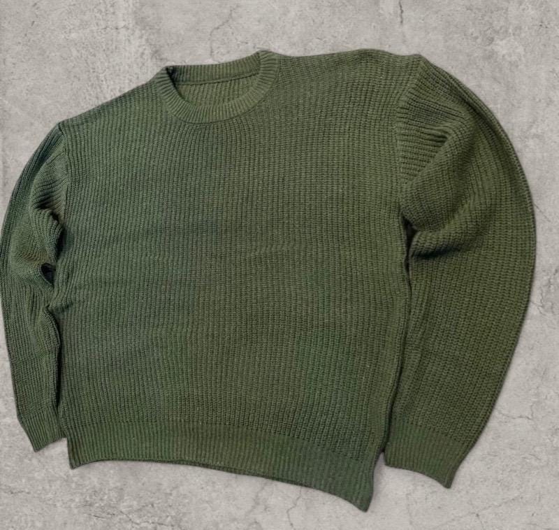 Knitted jumper sweater with crew neck in khaki green