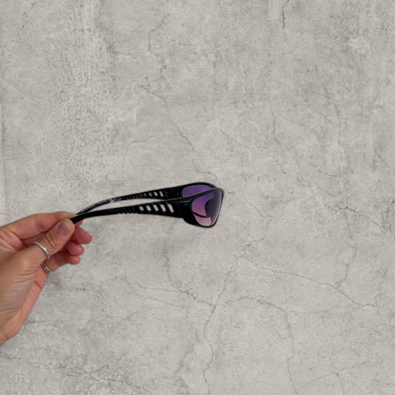 Insane UV400 sunglasses in black with purple pink lense. One size.