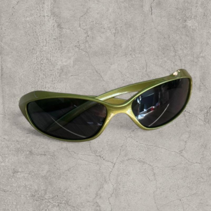 Insane UV400 sunglasses in khaki green with black lense. One size.