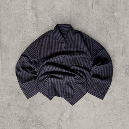 Tailored striped shirt with collar and buttons in dark brown and white