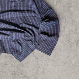 Tailored striped shirt with collar and buttons in dark brown and white