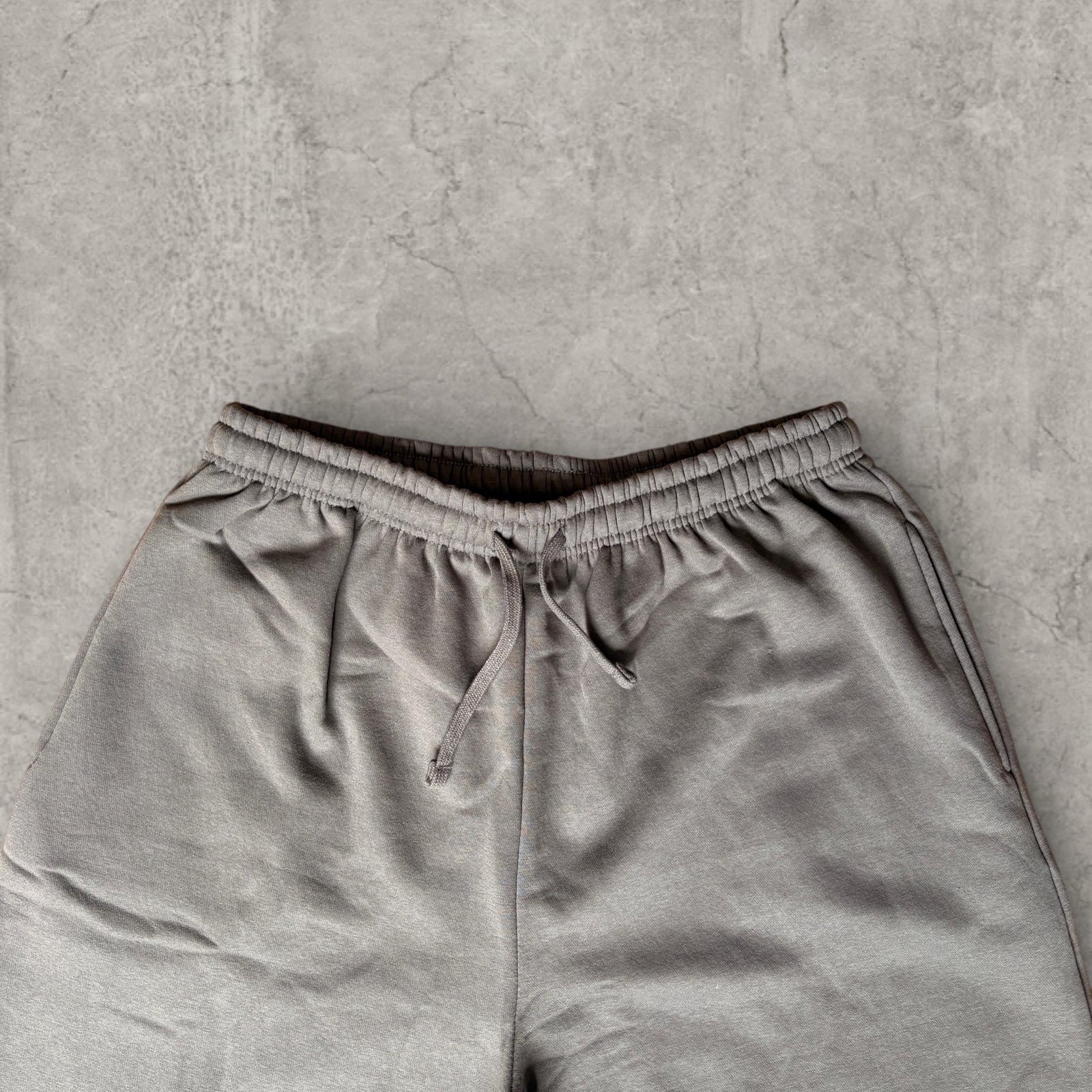 Cool baggy wide leg long jersey shorts jorts in grey. Size S/M/L (Multiple Sizes)