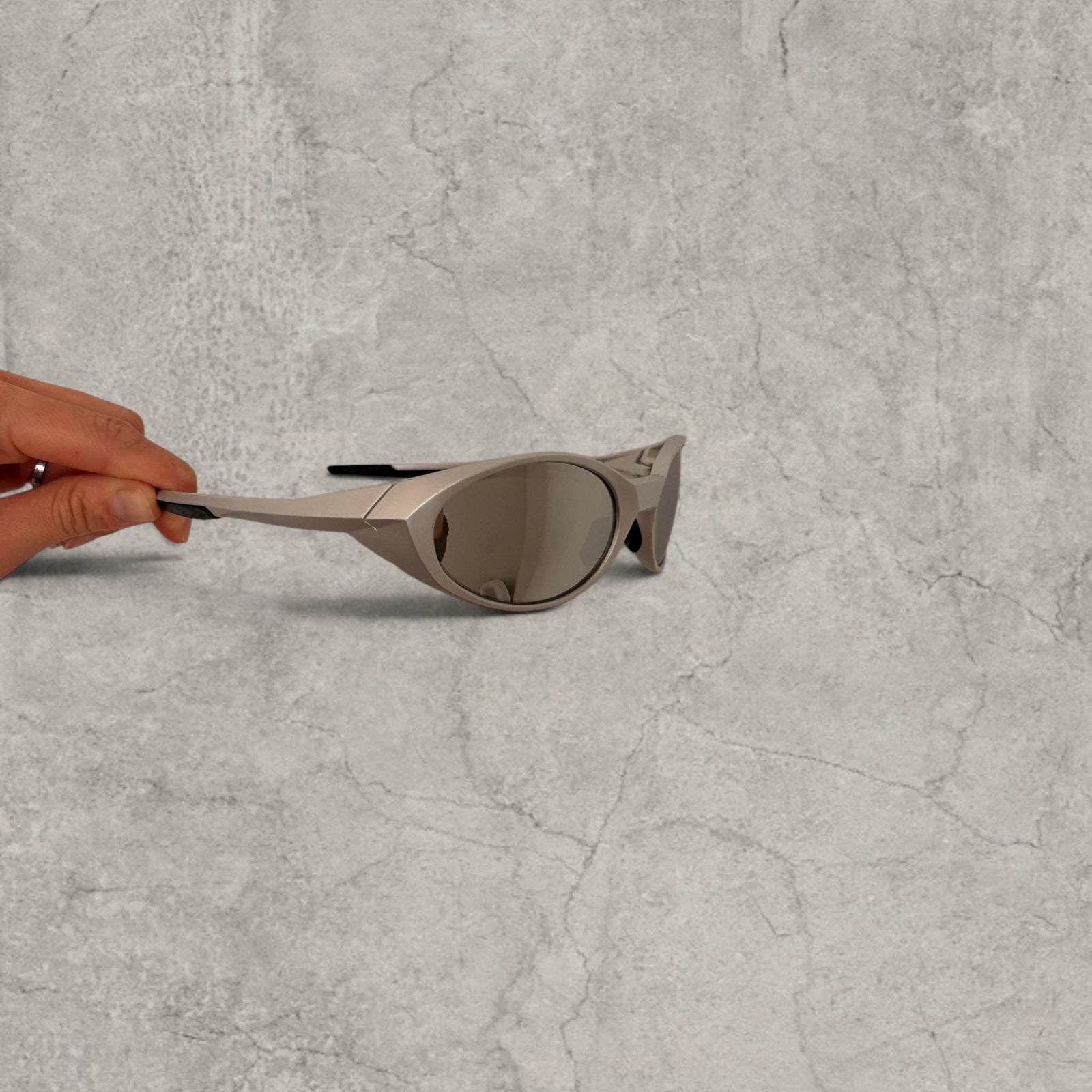Insane UV400 sunglasses in silver with silver reflective lense. One size.