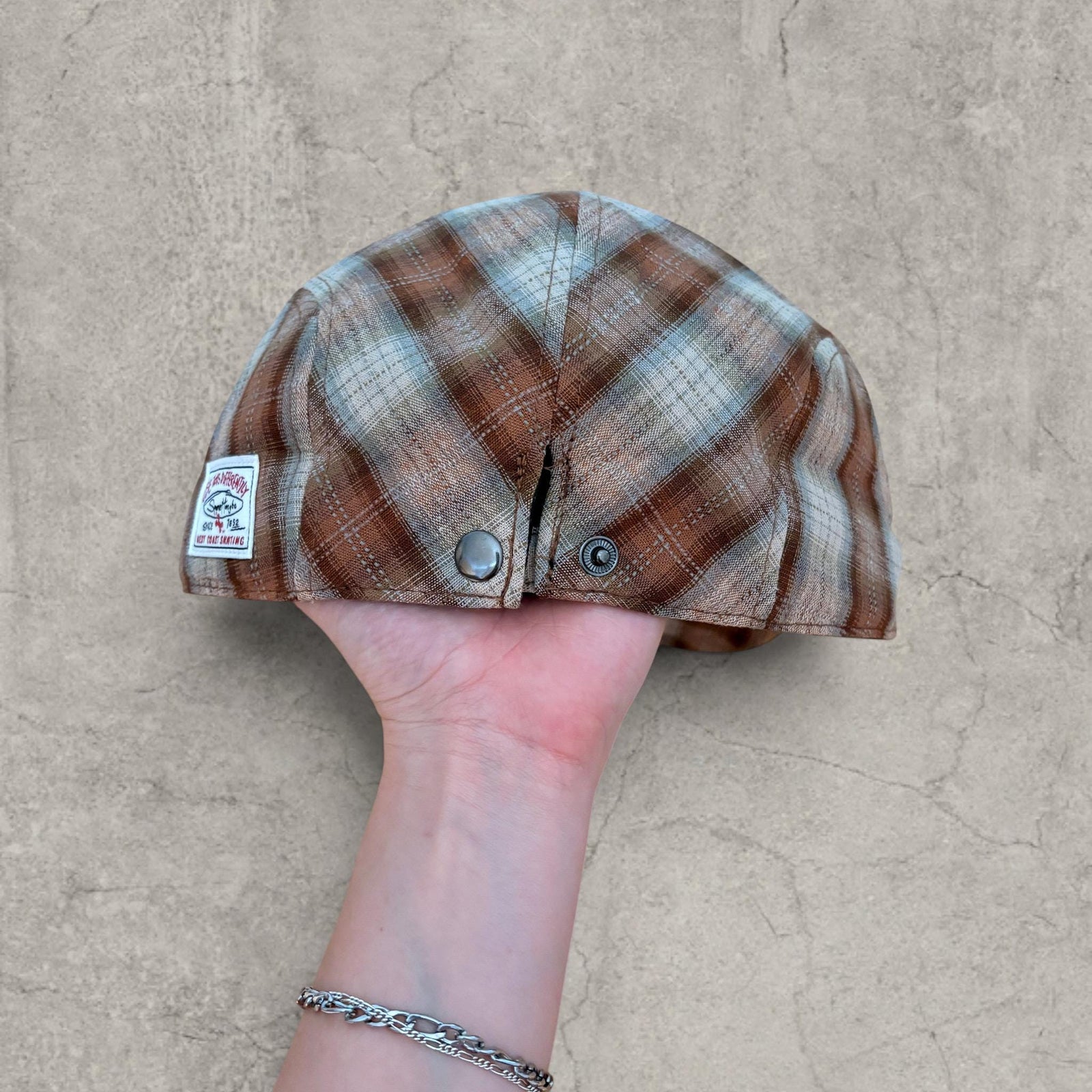 Flat peak beret cap in brown beige checkered plaid