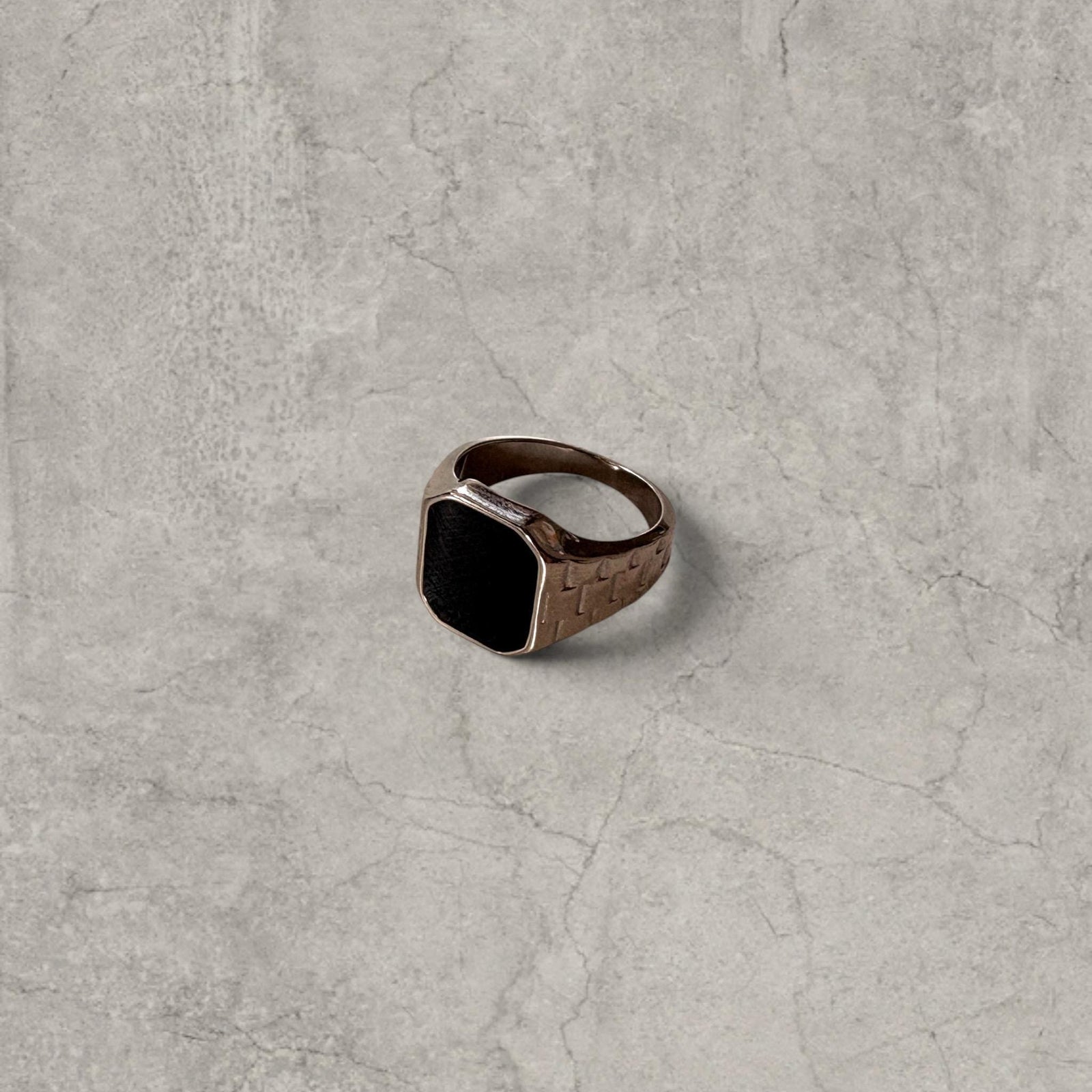 Cool vintage style silver colour stainless steel signet ring checkered with square black onyx gem.