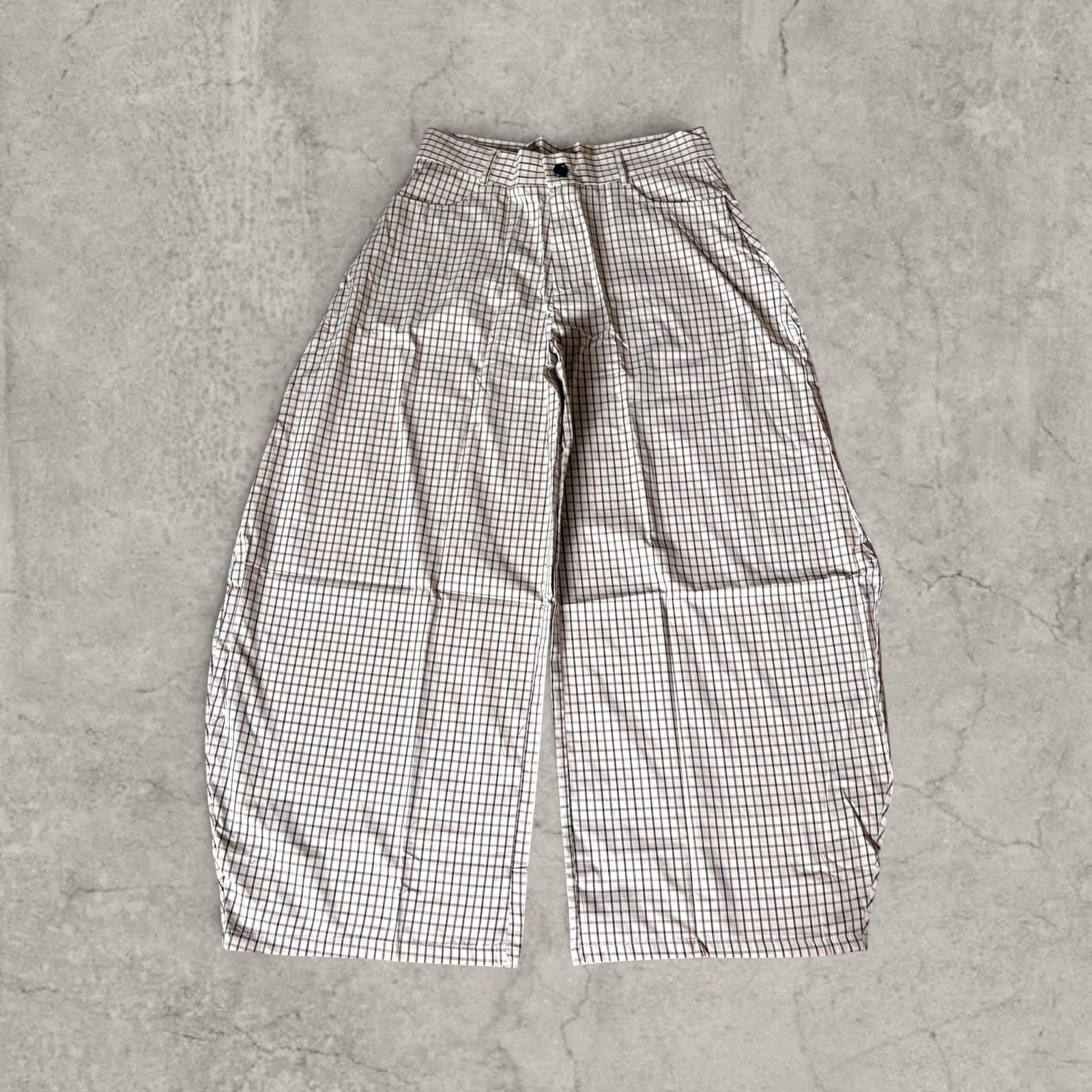 Wide-leg checkered trousers in cream and brown