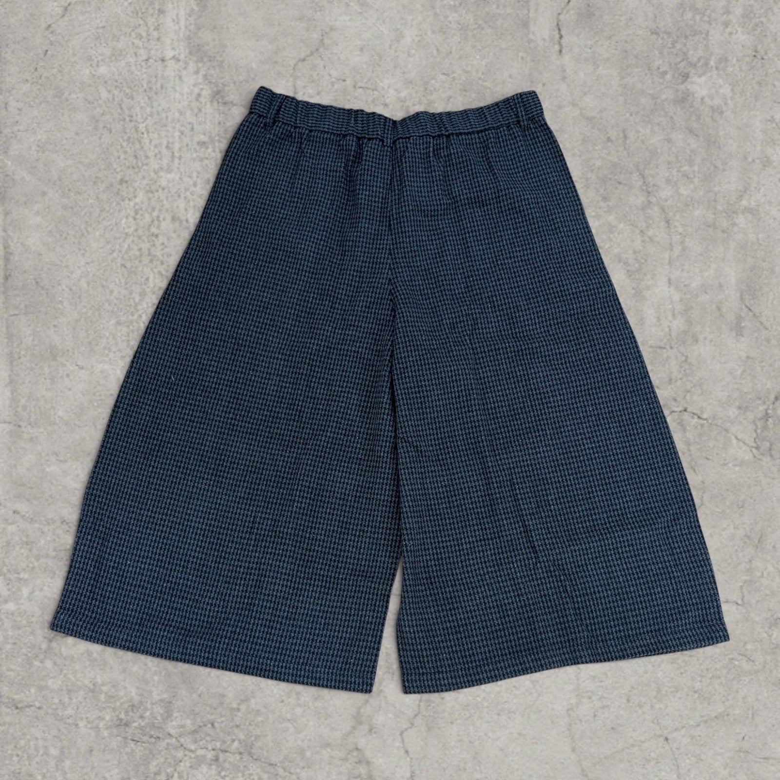 Insane baggy relaxed fit Japanese tailored shorts in black twill with pleats.